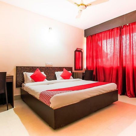 Oyo 18794 Hotel Colva Plaza Ngoại thất bức ảnh