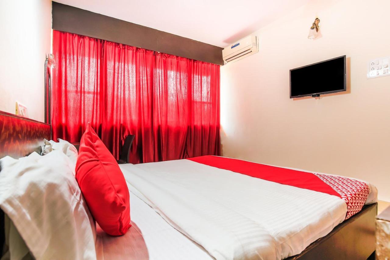 Oyo 18794 Hotel Colva Plaza Ngoại thất bức ảnh
