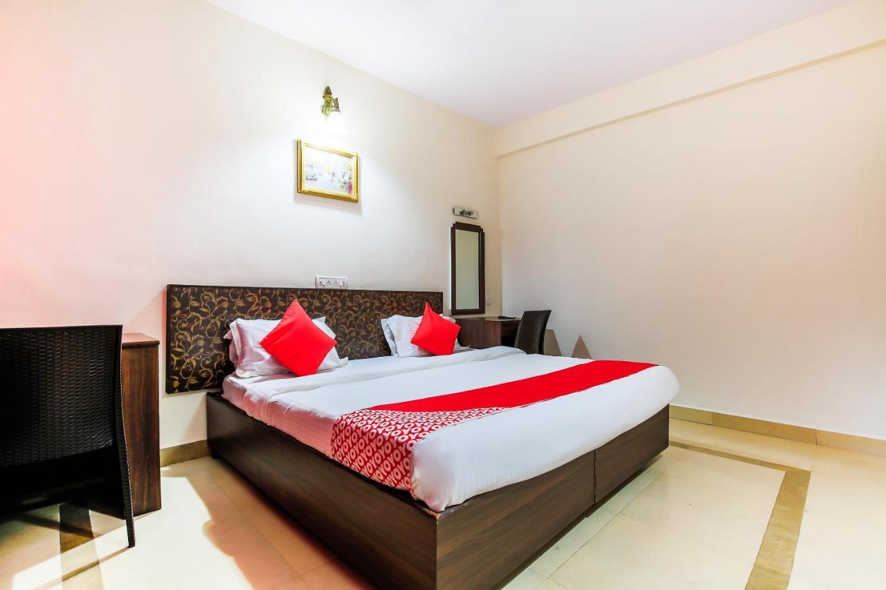 Oyo 18794 Hotel Colva Plaza Ngoại thất bức ảnh