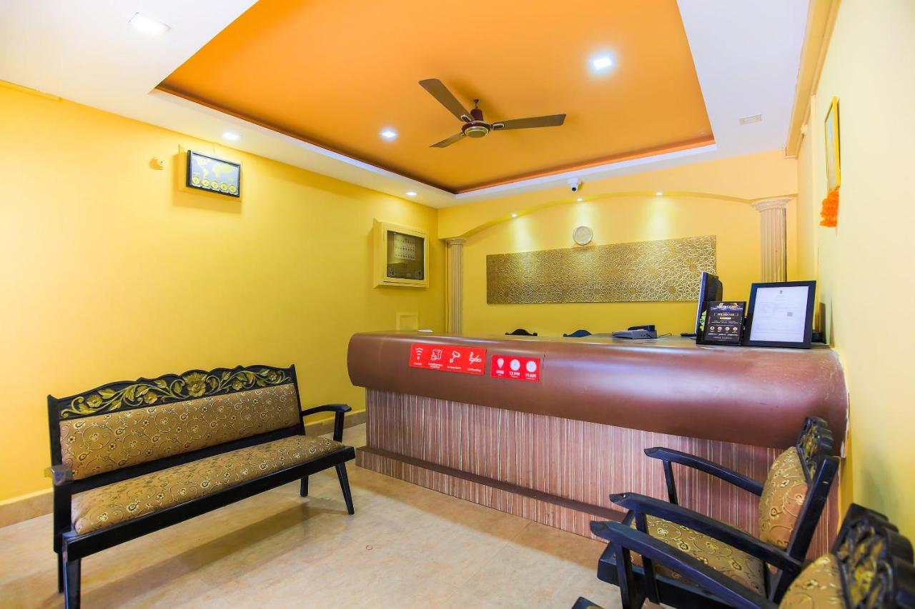 Oyo 18794 Hotel Colva Plaza Ngoại thất bức ảnh