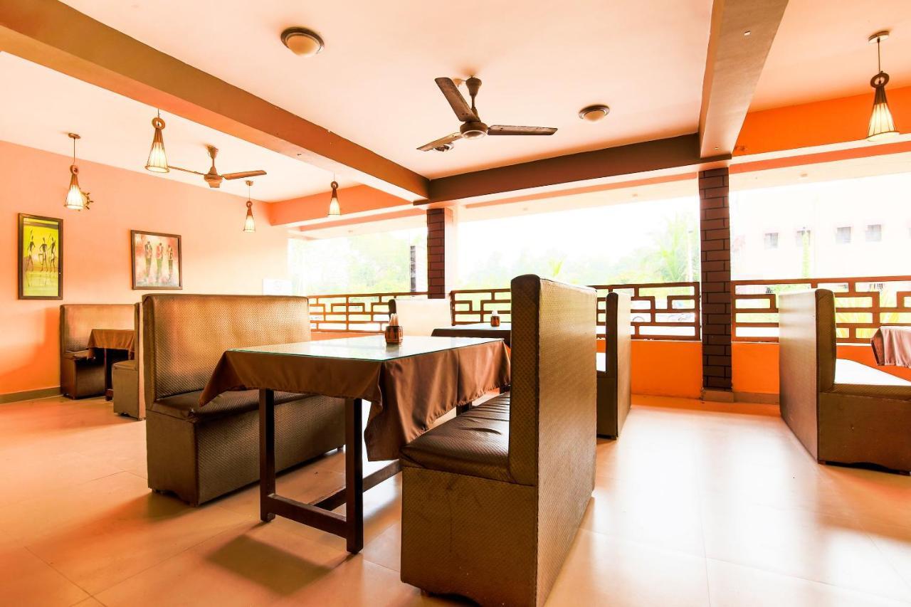Oyo 18794 Hotel Colva Plaza Ngoại thất bức ảnh