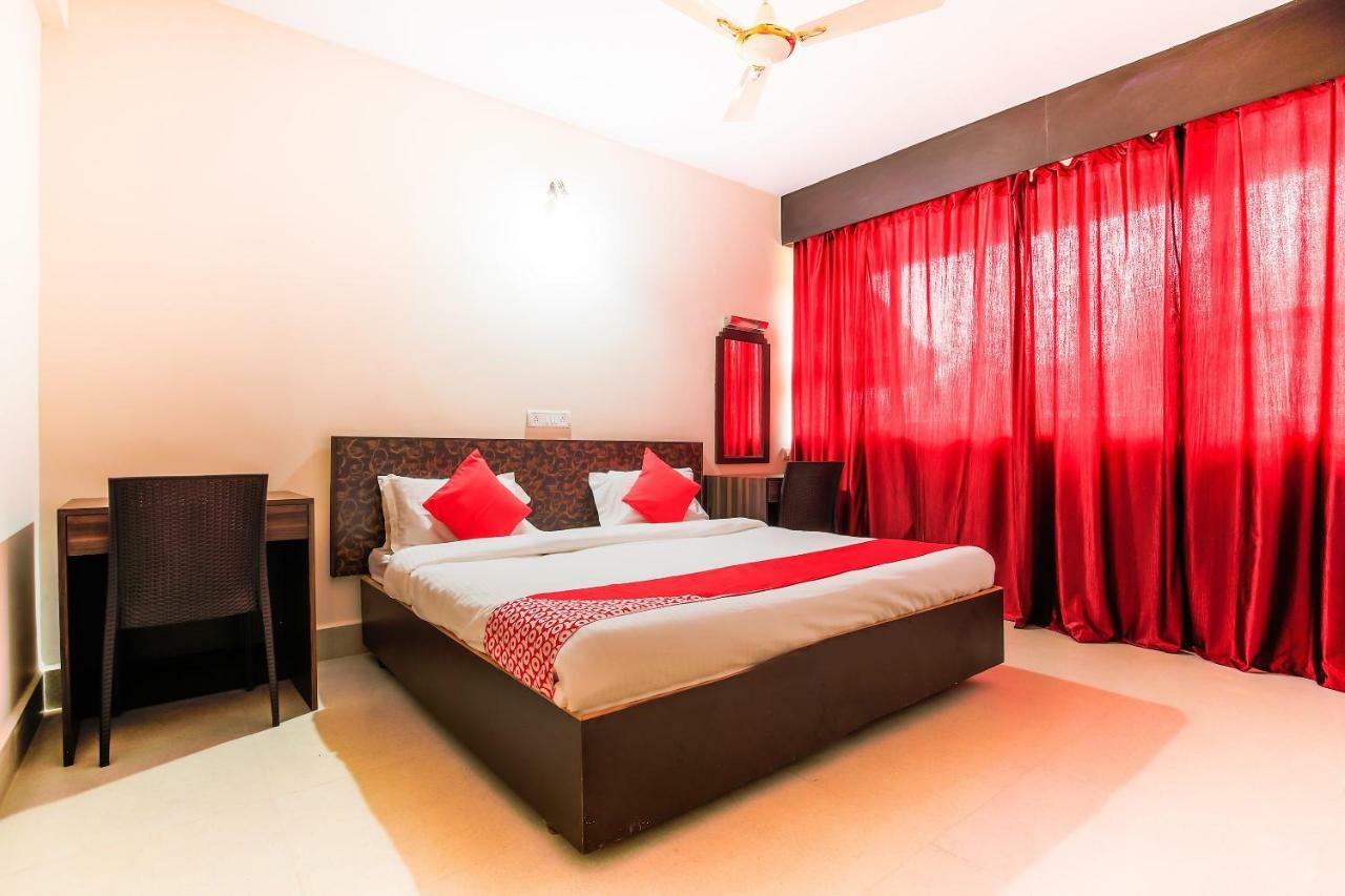 Oyo 18794 Hotel Colva Plaza Ngoại thất bức ảnh