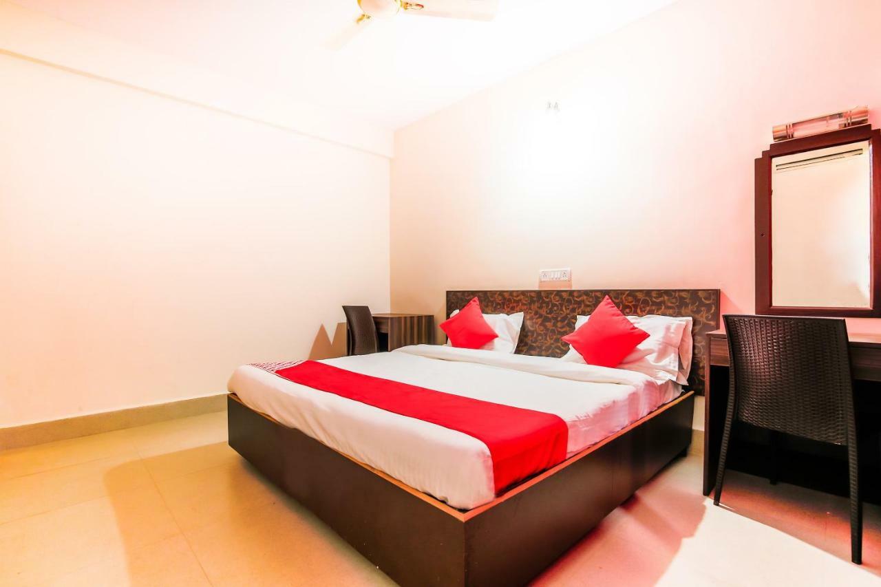 Oyo 18794 Hotel Colva Plaza Ngoại thất bức ảnh