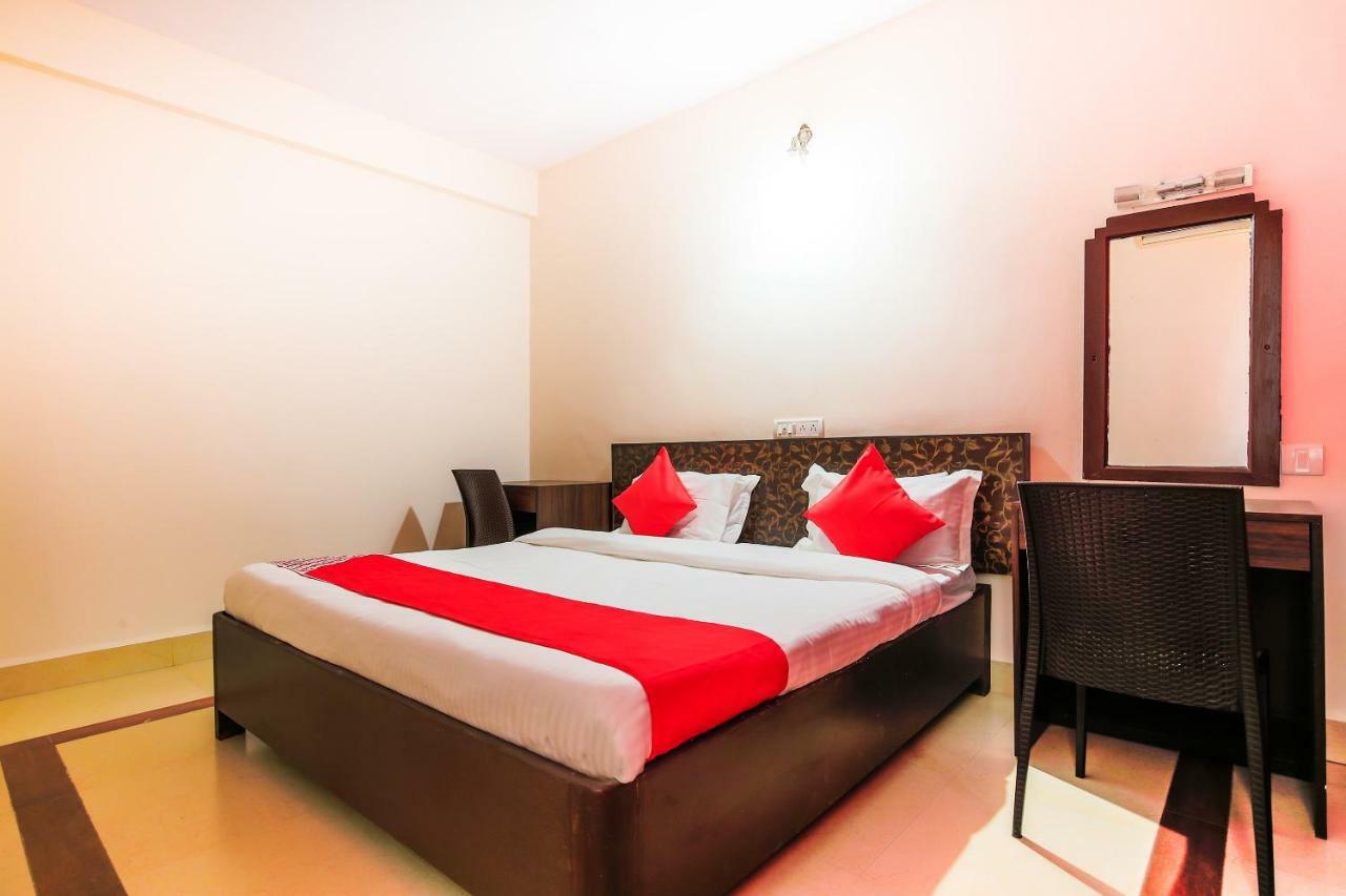 Oyo 18794 Hotel Colva Plaza Ngoại thất bức ảnh